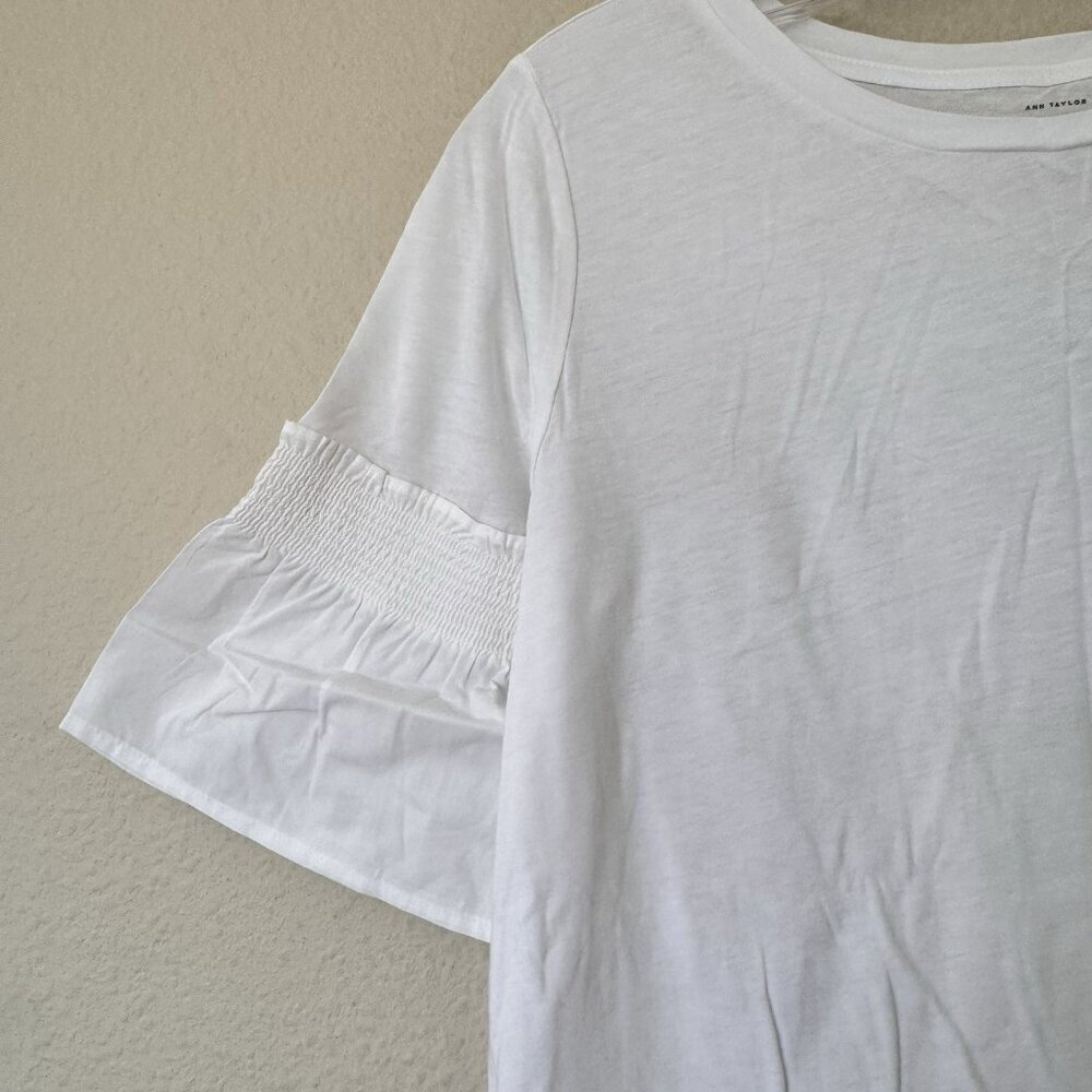 Ann Taylor LOFT Smocked Sleeve Top Size Small White Color NWT Short Sleeve - Picture 3 of 8